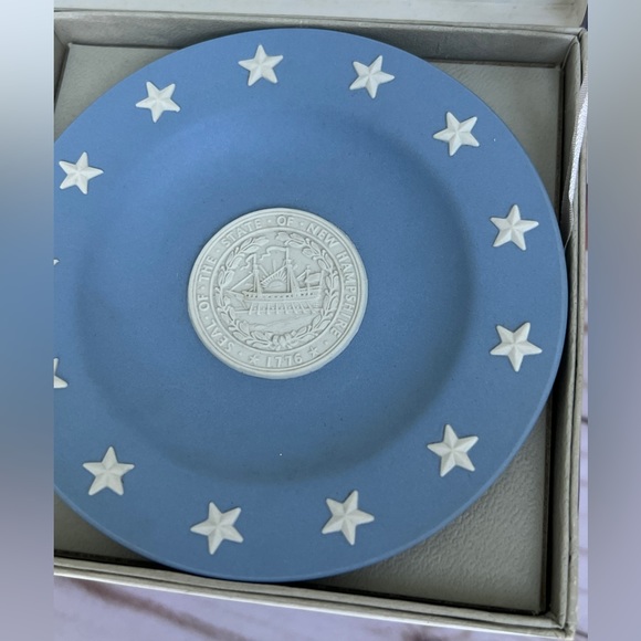 Wedgewood Vintage Seal of State Series Jasperware Set 6 New Hampshire Barlett - Picture 2 of 9